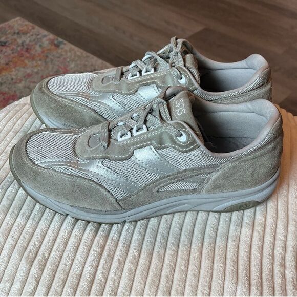 SAS women’s tour leather and mesh comfort shoe 8N silver grey vacation walking - Picture 1 of 6